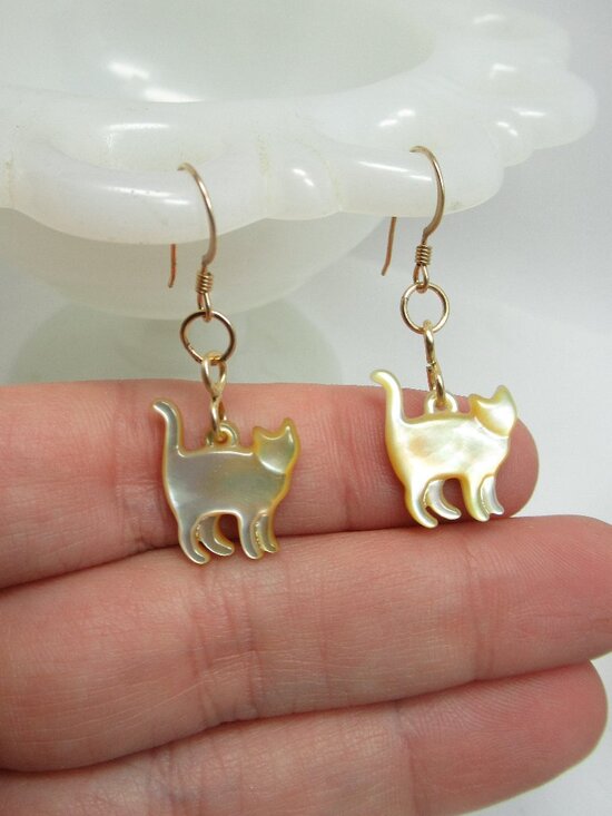 Shell cat earrings - Picture 2 of 7
